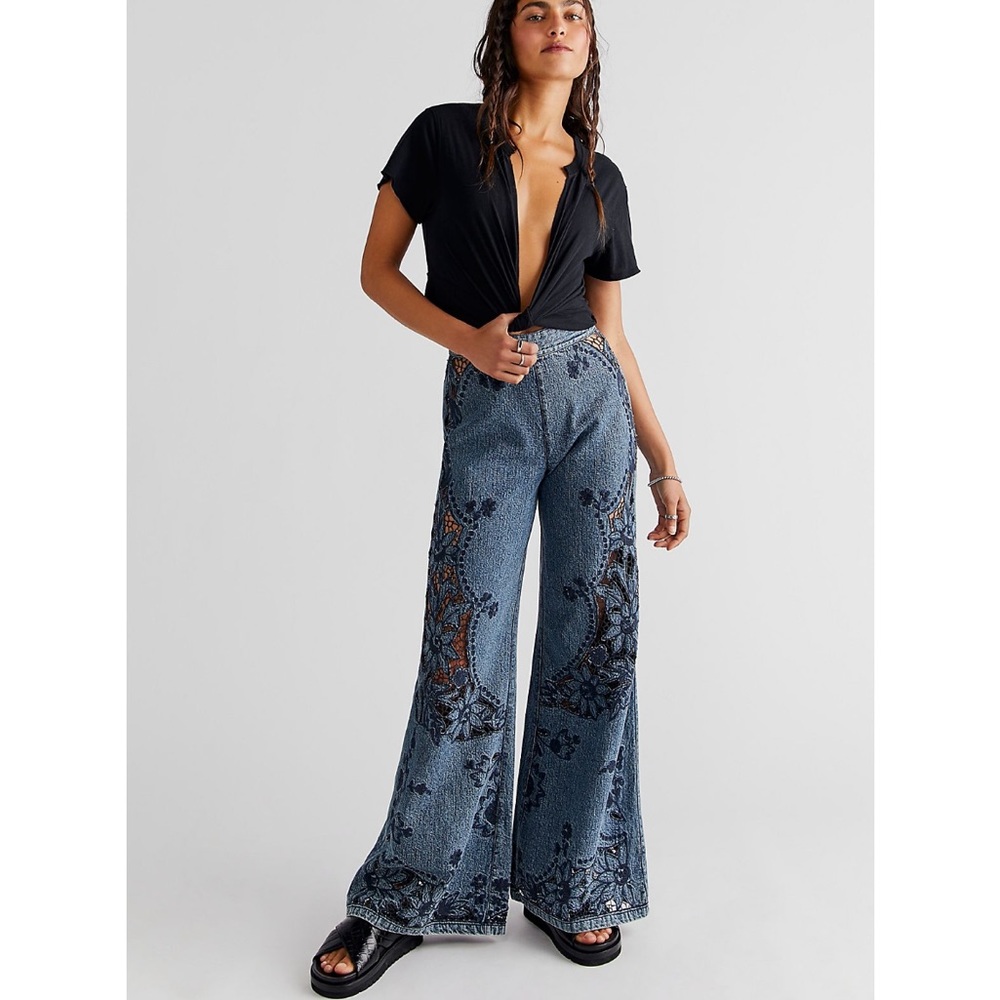 Free People Heirloom Flare Jeans Size 25